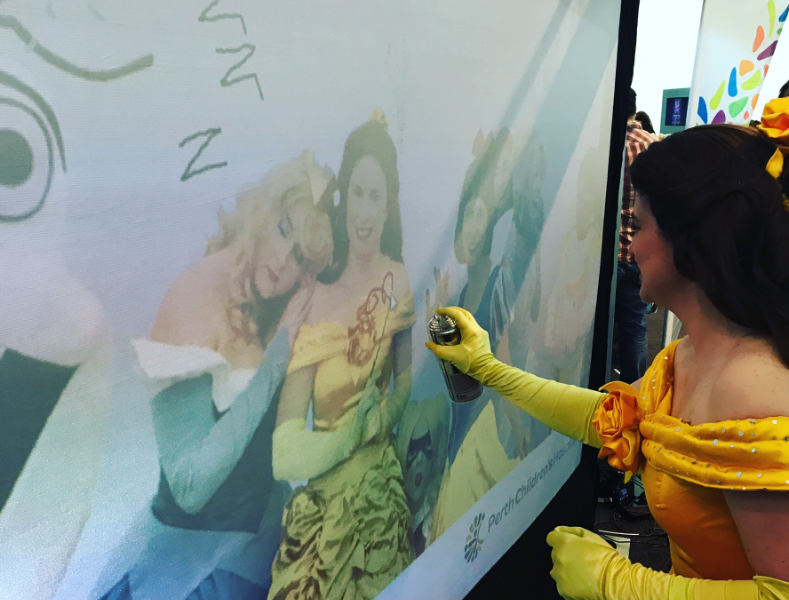 Digital Graffiti Wall photobooth