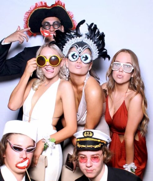 SCHOOL BALLS / FORMALS / GRADUATIONS